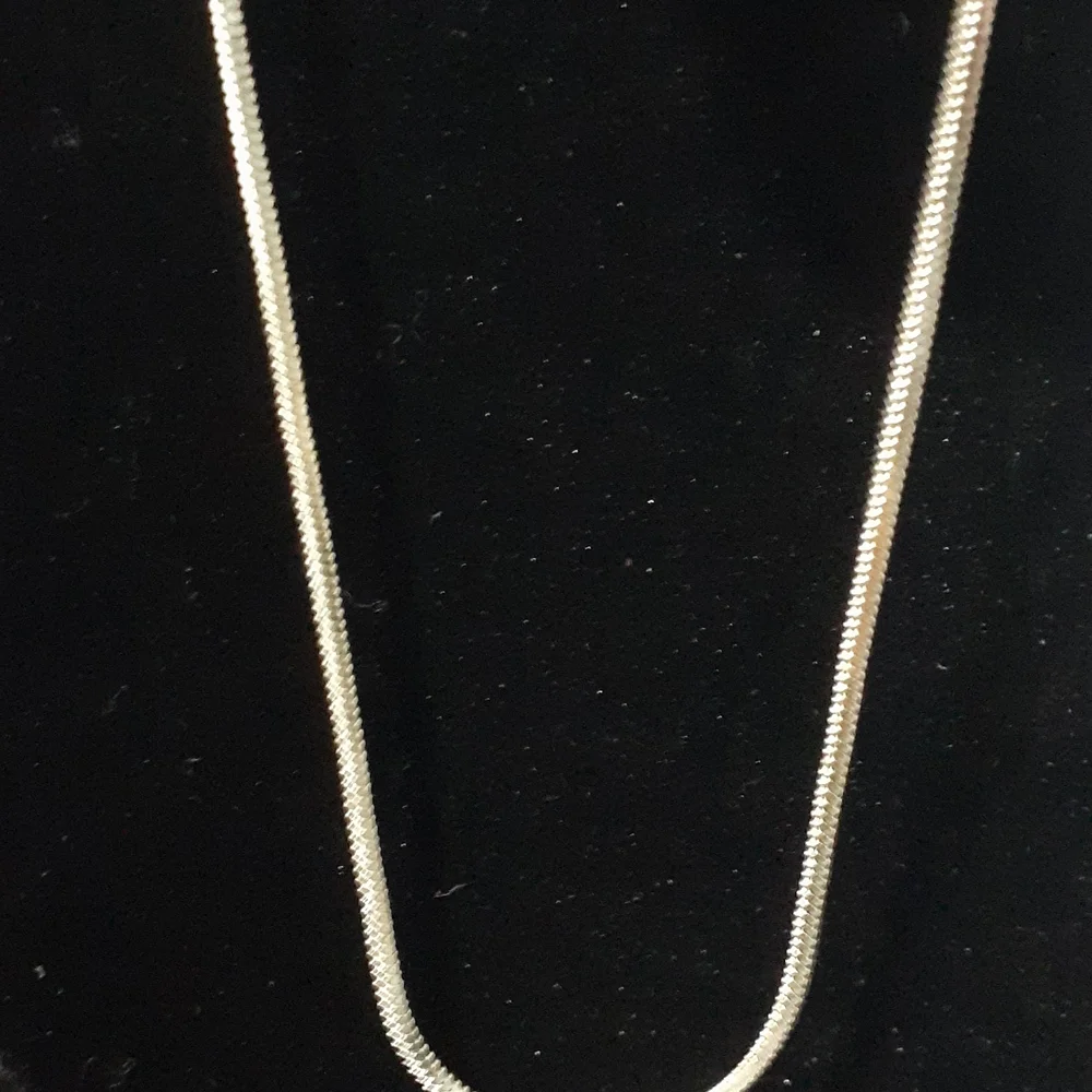 Gold Tone Owl Necklace - Picture 9 of 10